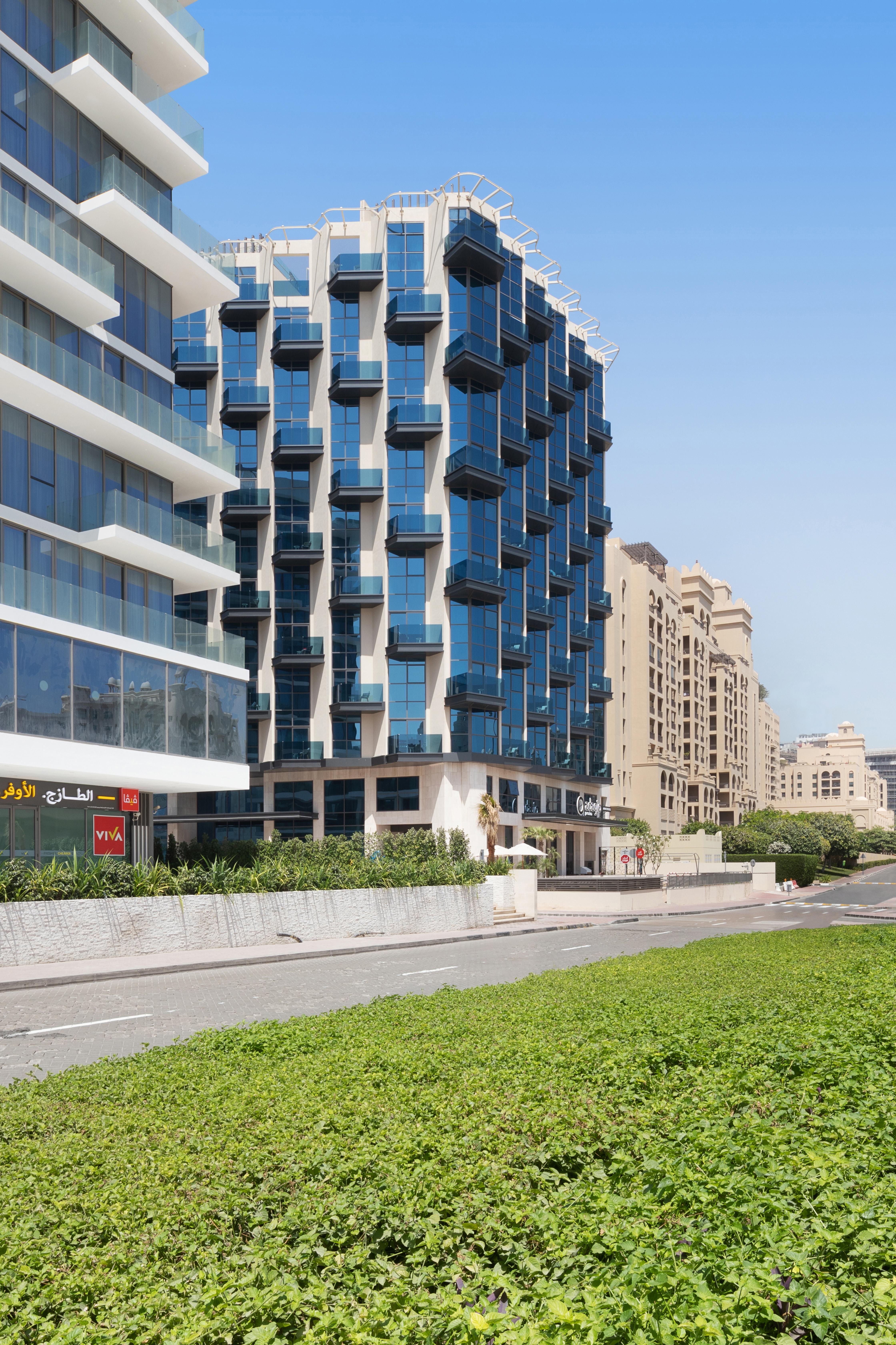 Adagio Premium The Palm Aparthotel Dubai Exterior photo